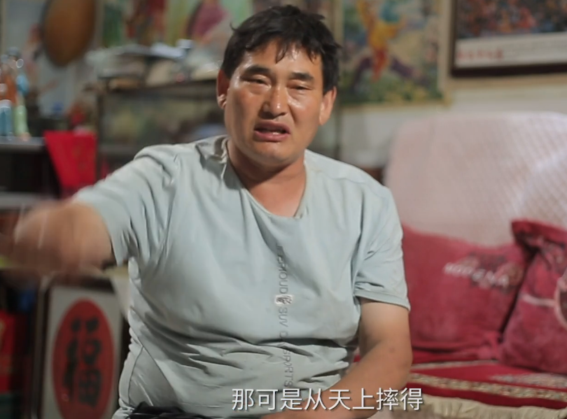 朱之文|大衣哥妻子开直播有点飘？朱之文：网友说的对，她为贪图小利