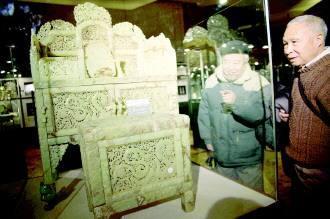 玉器|玉器老板用50万伪造赝品，拍出2.2亿天价，专家：亏了，至少10亿