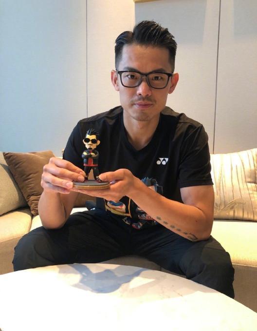 林丹|林丹退役，昔日出轨对象被骂，女方发文暗讽林丹是苍蝇，独自背锅她认了