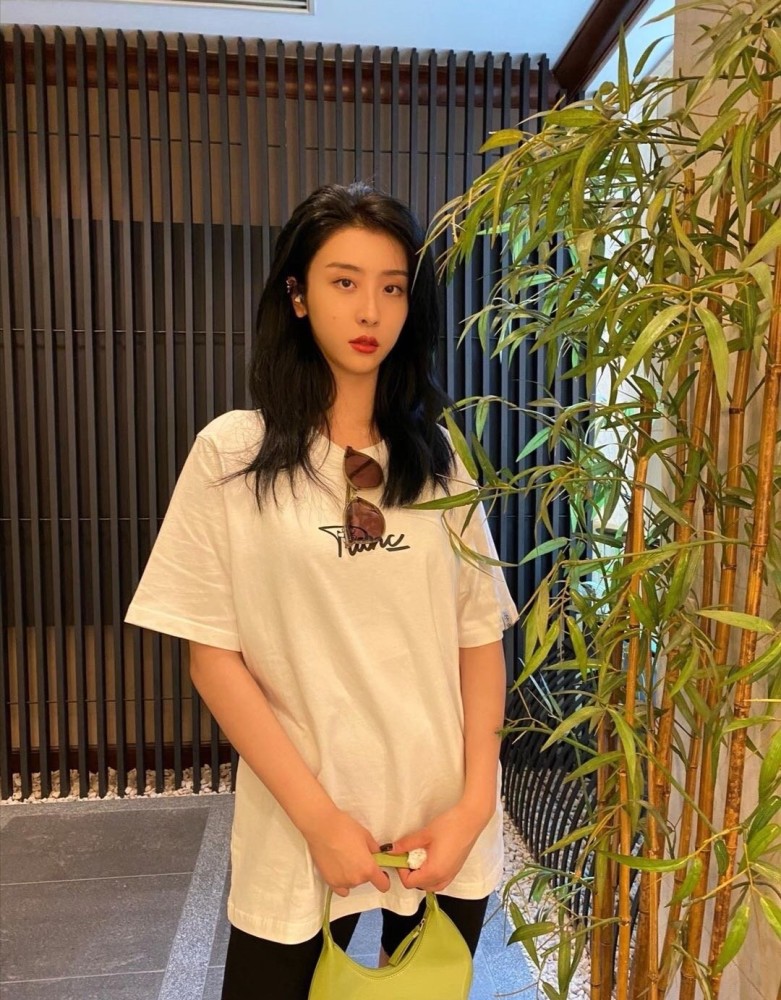 赵小棠|2女星一走红就有戏约，张萌要找虞书欣赵小棠拍戏，贵圈太浮躁？