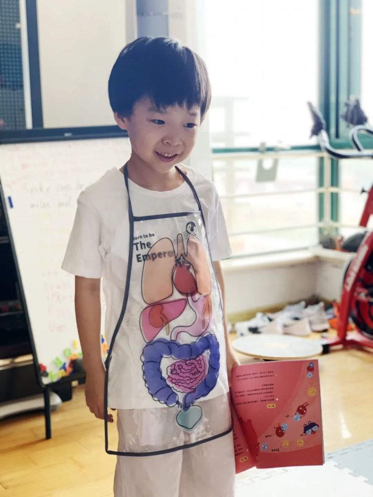 孩子|拍X光片、手术缝合、自制血液循环……娃竟然玩了俩小时没理我！