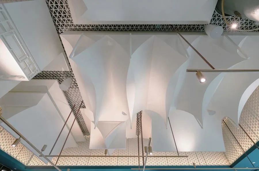 温哥华|全球首家5D餐厅-全聚德温哥华店