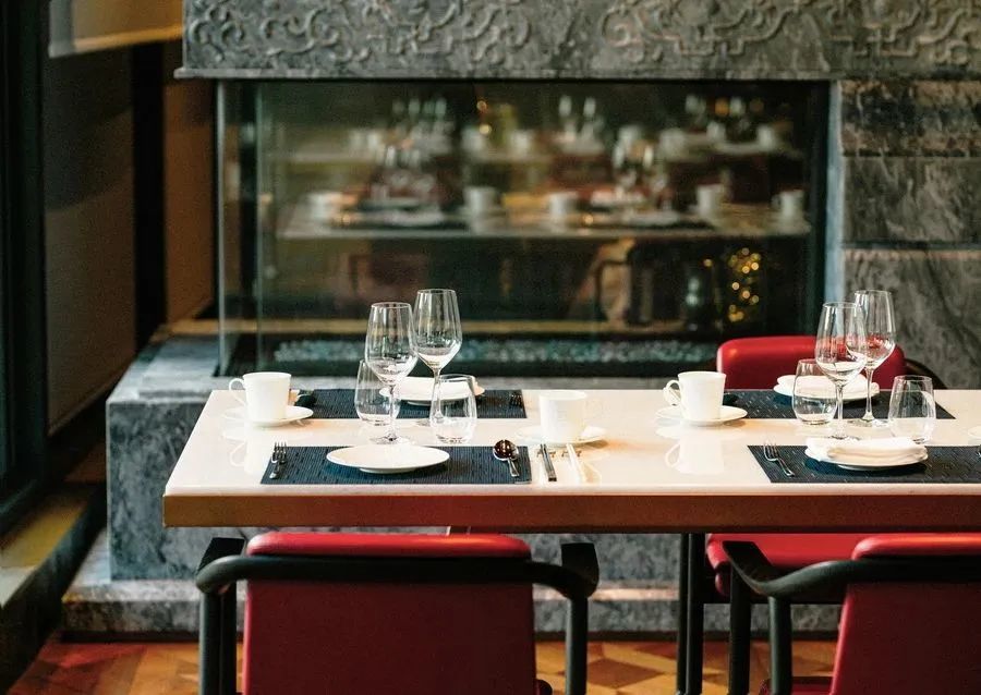 温哥华|全球首家5D餐厅-全聚德温哥华店