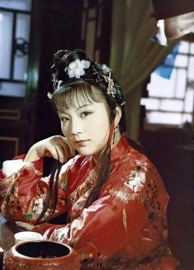 红楼梦|《红楼梦》是世外桃源？错！才子佳人们各有各的世故聪明之处