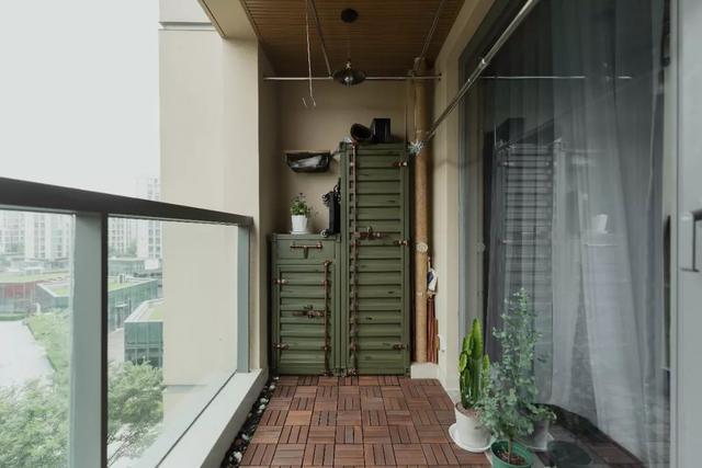 阳台晾衣房设计效果图图片
