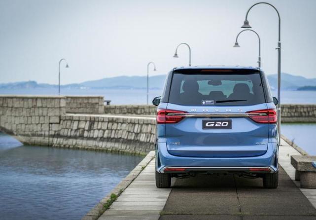 上汽大通迈克萨斯g20天窗漏水,车外下大雨,车内下小雨?