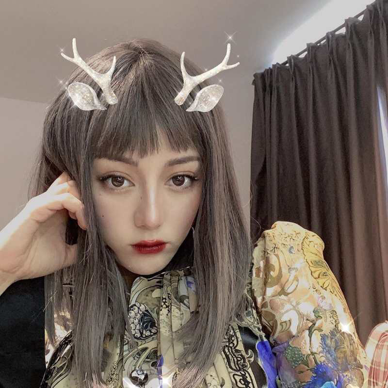 关晓彤|关晓彤剪齐刘海后，迪丽热巴紧随其后晒出同款齐刘海造型，谁更美？