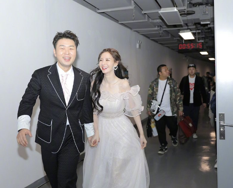 沈梦辰|有种“整容”叫杜海涛减肥成功，为娶沈梦辰瘦了20斤，穿婚纱太养眼