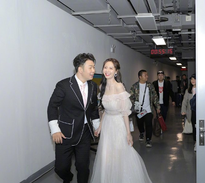 沈梦辰|有种“整容”叫杜海涛减肥成功，为娶沈梦辰瘦了20斤，穿婚纱太养眼