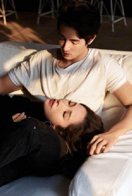 萧亚轩|还是萧亚轩厉害，40岁把24岁男友熬成“哥哥”，同框效果这谁敢信