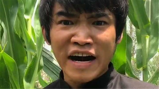 李小龙|两位李小龙一种套路炒作，挑战一龙粉丝过百万，挑衅方便吴京甄子丹声名狼藉