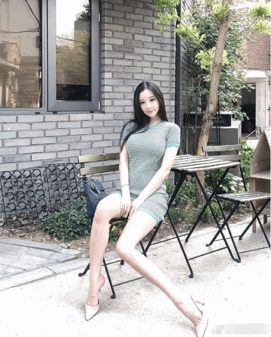 身高190cm的微胖小姑娘时髦穿搭成为璀璨的星