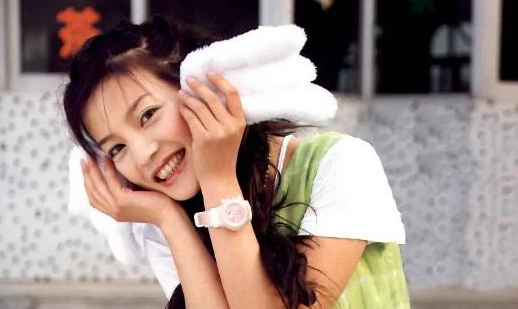 赵薇被传和黄有龙离婚赵薇删除有关黄有龙的所有照片