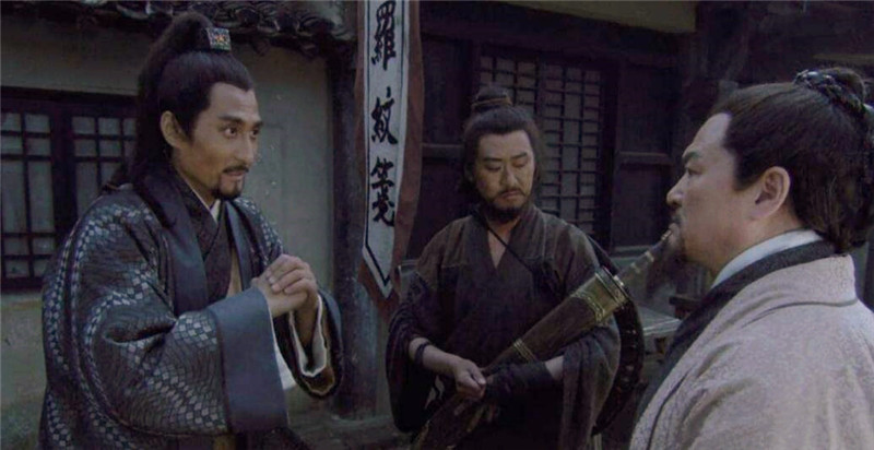 林冲|上梁山后，林冲做了三件“错事”，注定他一辈子都被人踩在脚下