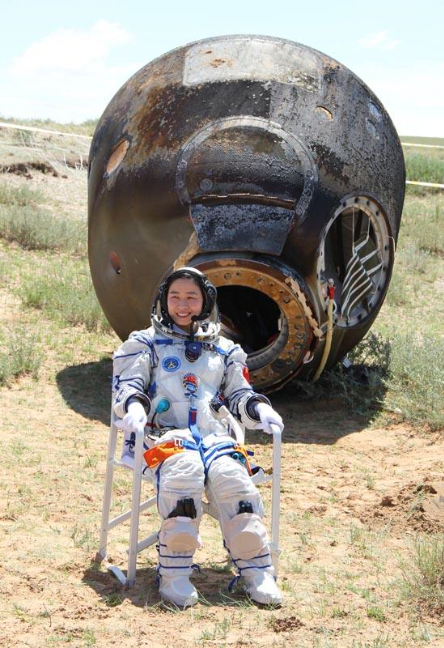 中国首位女宇航员刘洋落地后为何消失了如今生活令人羡慕