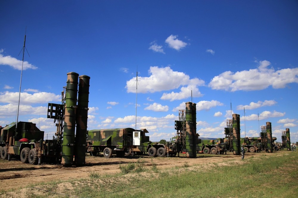 中部战区空军动手了功勋部队千里奔袭上来就是壮观大场面