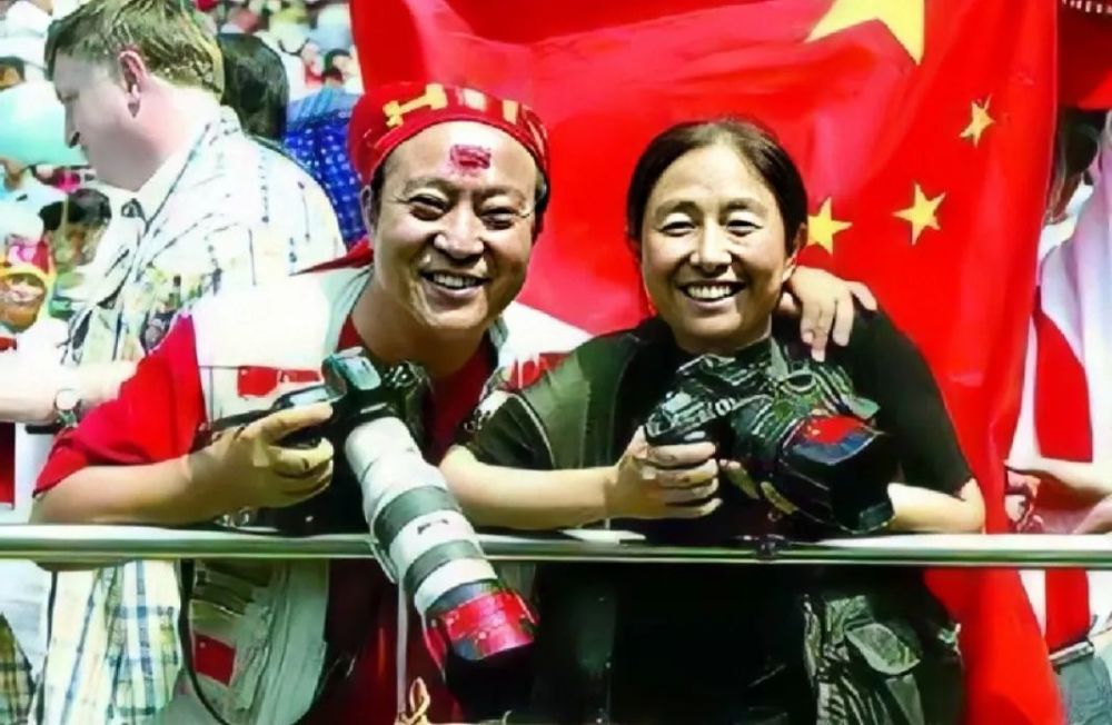 牛群|离开冯巩的牛群：经商屡遭失败，58岁婚姻破裂，今他为何消失了？