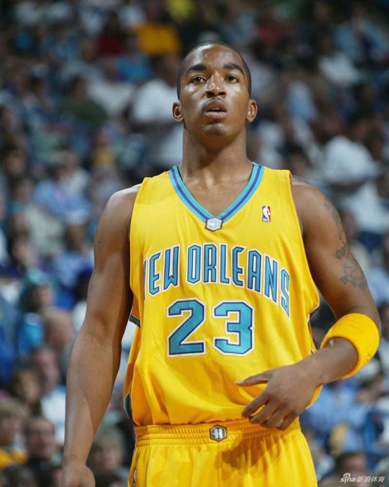 一组湖人新成员jr-史密斯的老照片,来感