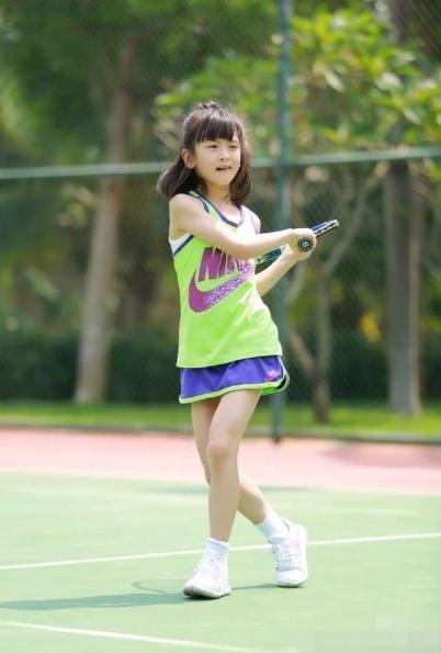 田亮|网友偶遇田亮女儿训练，这是要走职业网球路吗？