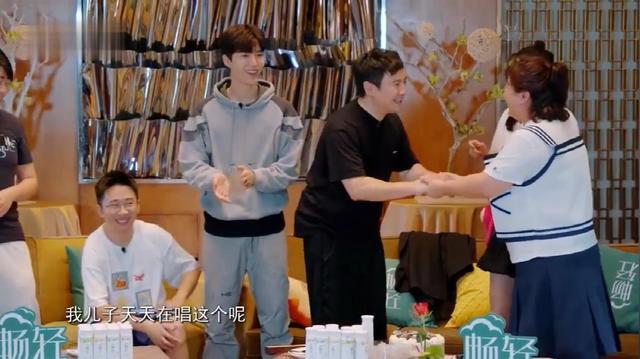 沈腾|沈腾游戏黑洞获胜全靠儿子：我儿子天天在唱这个