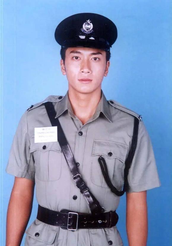 tvb小生成为港剧警察的百科全书,却被网友封为"冲动少年"