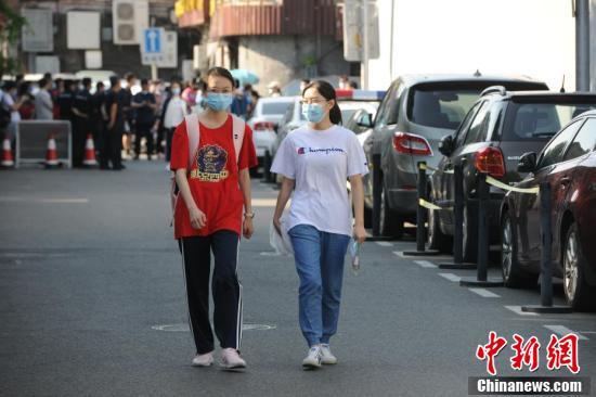 北京市第十三中学|2020高考首日 实拍北京各考点现场