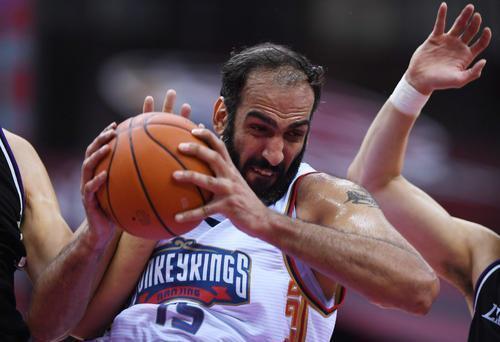 河升镇nba生涯一共拿下了67个篮板哈达迪372个那姚明和阿联呢