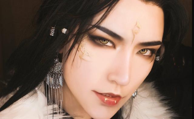 c圈十大男装大佬,这些女人比男人还能撩,第一名让人弯成钢丝球