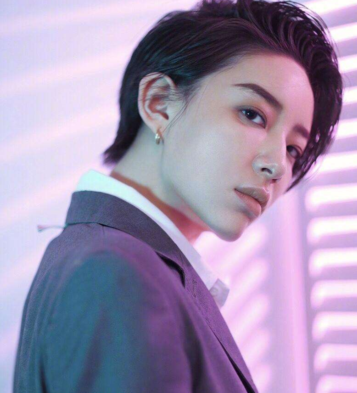 李斯丹妮|拽姐上线！张雨绮教李斯丹妮向公司要机会，网友评论亮了