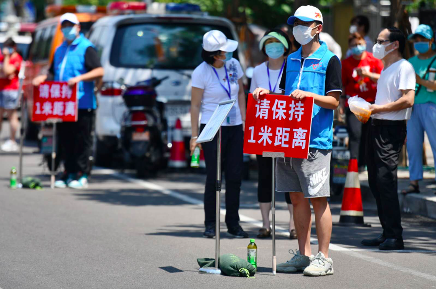 北京市第十一中学|考点外分区设集合点，防止散场家长考生扎堆