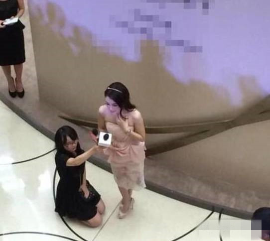 片酬|于正爆料：明星1000万片酬，去掉房贷等，每月到手几万元！