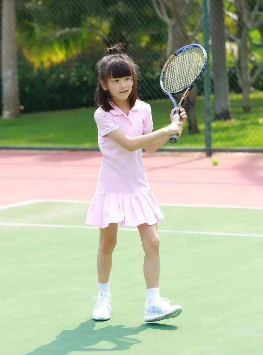 森碟|别人家的小孩系列：田亮女儿森碟被曝已开启职业网球之路