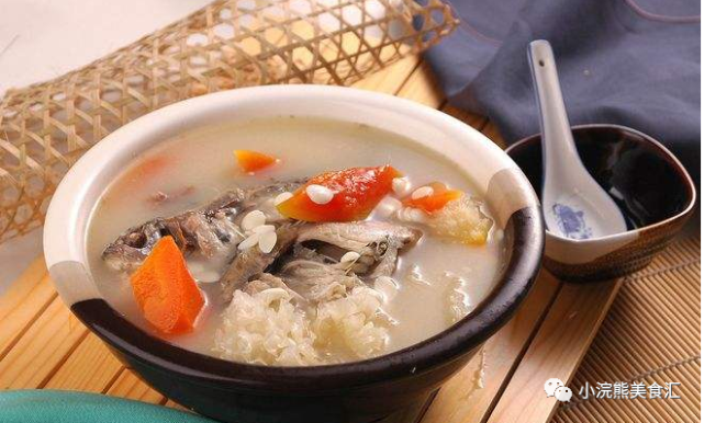 青木瓜花生眉豆煲鱼尾汤 花生 鱼尾 猪瘦肉 青木瓜 眉豆