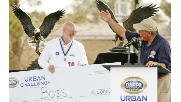 无人驾驶汽车|无人驾驶，拥有怎样的过去和未来？