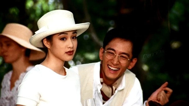 钟丽缇|闺话丨出道30年，经历三段婚姻，50岁的钟丽缇，为什么依然少女？