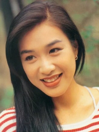 钟丽缇|闺话丨出道30年，经历三段婚姻，50岁的钟丽缇，为什么依然少女？