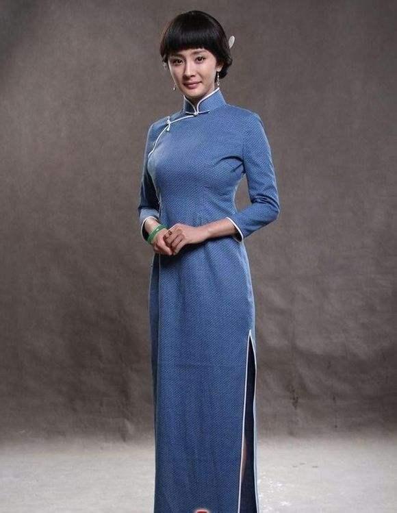 杨幂终于能胜任旗袍装了摆脱丫鬟形象魔鬼身材成焦点