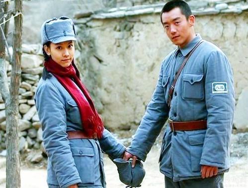 李响|还记得当年同时跟李响郑恺袁弘谈恋爱的她吗？如今混成了这样！