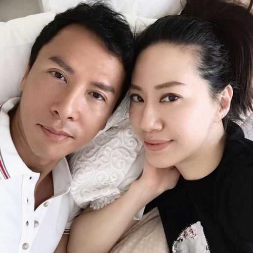 56岁甄子丹二婚娇妻罕曝光肤白貌美身材曼妙两人相差17岁