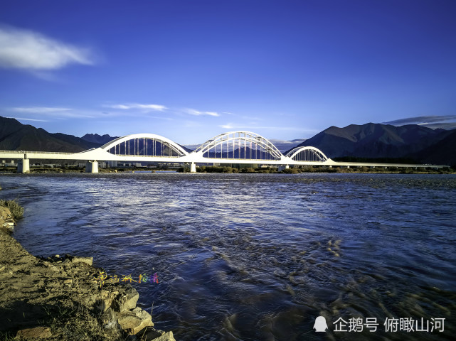 中铁广州工程局承建的青藏铁路拉萨河大桥2008年荣获中国建筑工程鲁班