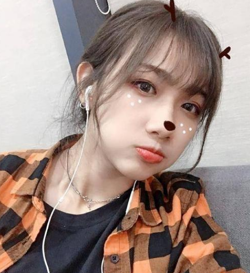 抖音网红美女深圳钟婷成都小甜甜山东三妮阿姨你更喜欢哪一个