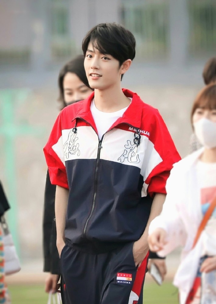 湖南卫视|肖战深夜空降湖南卫视荧幕！金主爸爸斥巨资力挺，出场方式耐人寻味