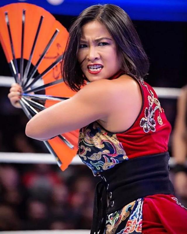 wwe首位中国女将李霞身材颜值超美想把中国功夫带上wwe舞台