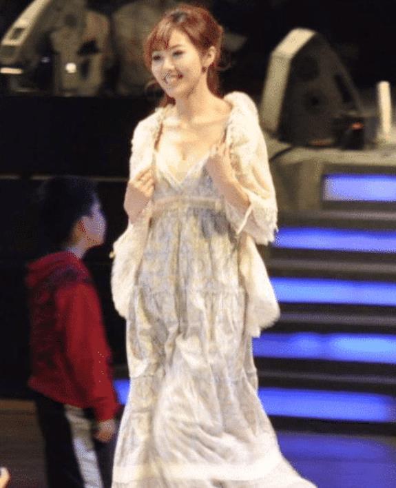 红极一时的"度娘",原本是男人的"心头肉",今美出新高度