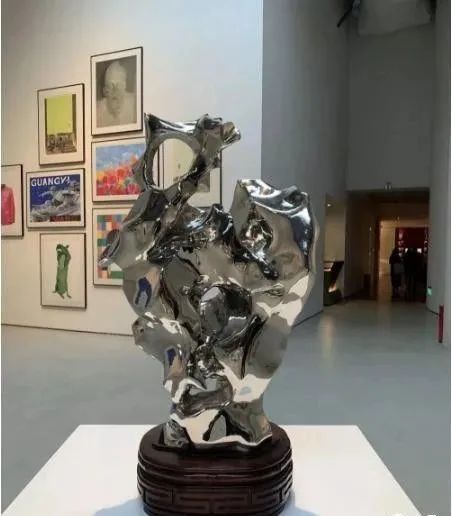 赏石|赏石具有美学上 “超现实”艺术品的位阶