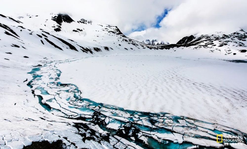 阿尔卑斯山脉|阿尔卑斯山“流血”了？