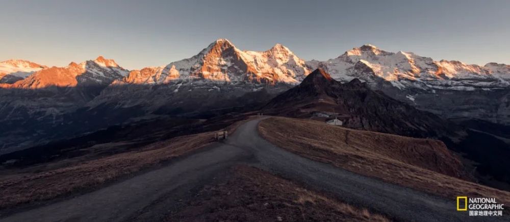 阿尔卑斯山脉|阿尔卑斯山“流血”了？