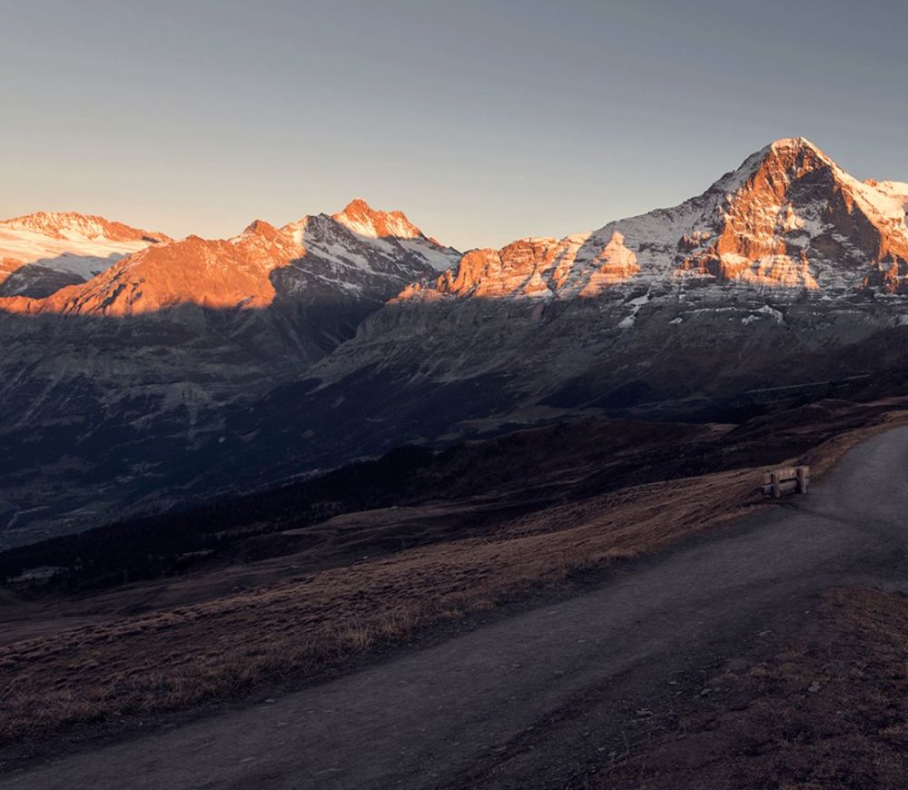 阿尔卑斯山脉|阿尔卑斯山“流血”了？