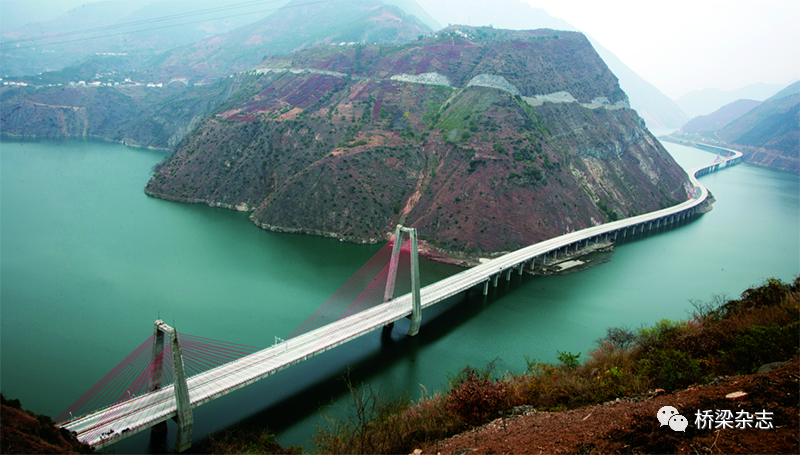 雅西高速公路觀音巖特大橋3.鑄造超級工程,推動中國建造走向世界.