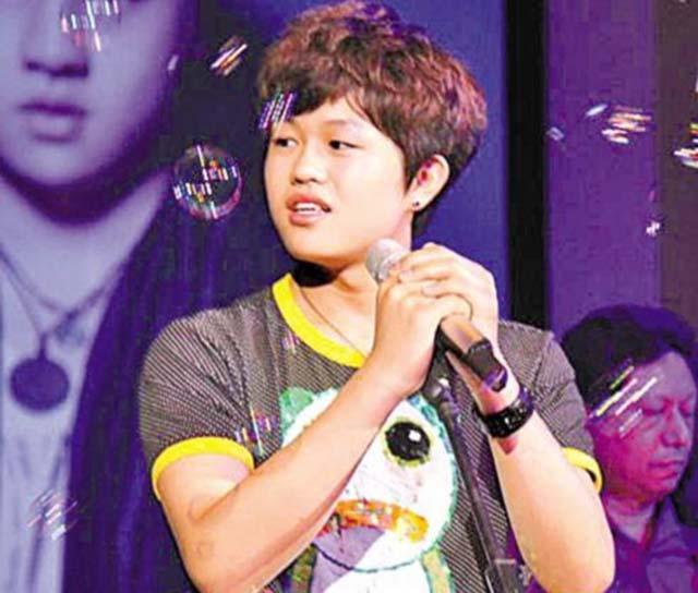 李天一|李天一书法现身艺展，网友：写得太棒了，怪就怪父母过于溺爱了